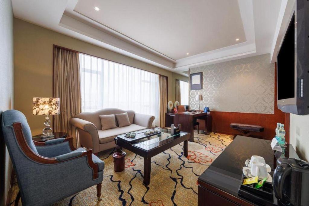 Eurasia International Hotel Dongguan  Luaran gambar